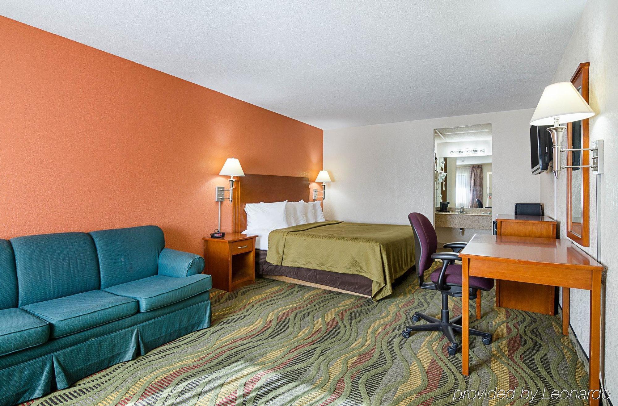 Econo Lodge Mcpherson Luaran gambar